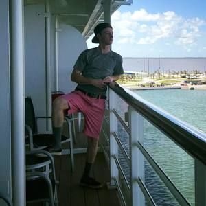 Meet your Posher, Chase